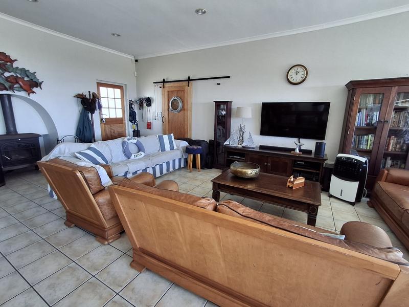 5 Bedroom Property for Sale in Duyker Eiland Western Cape